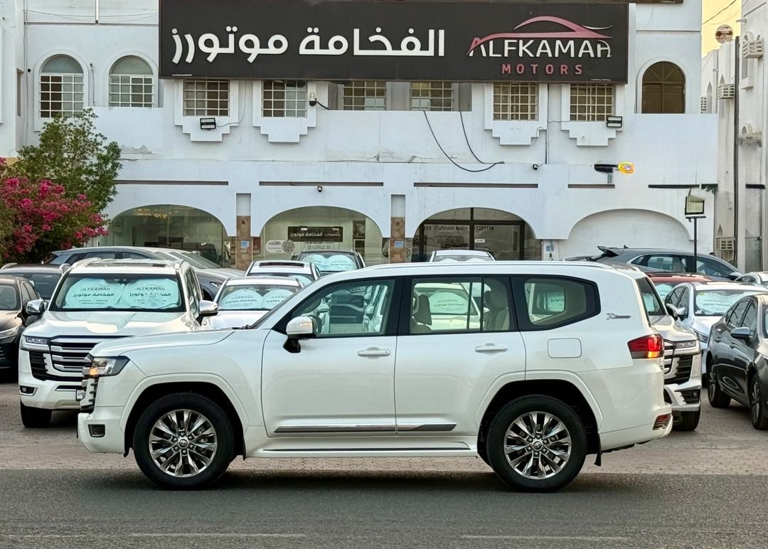 Car Image 2022 TOYOTA LAND CRUISER GX.R