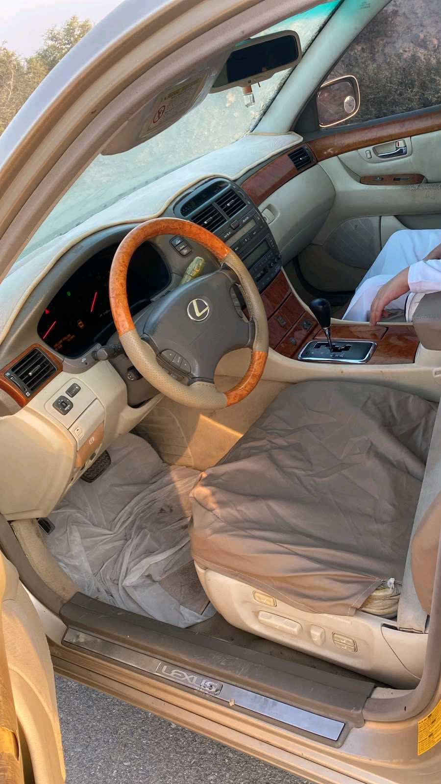 Car Image 2001 LEXUS LS 430