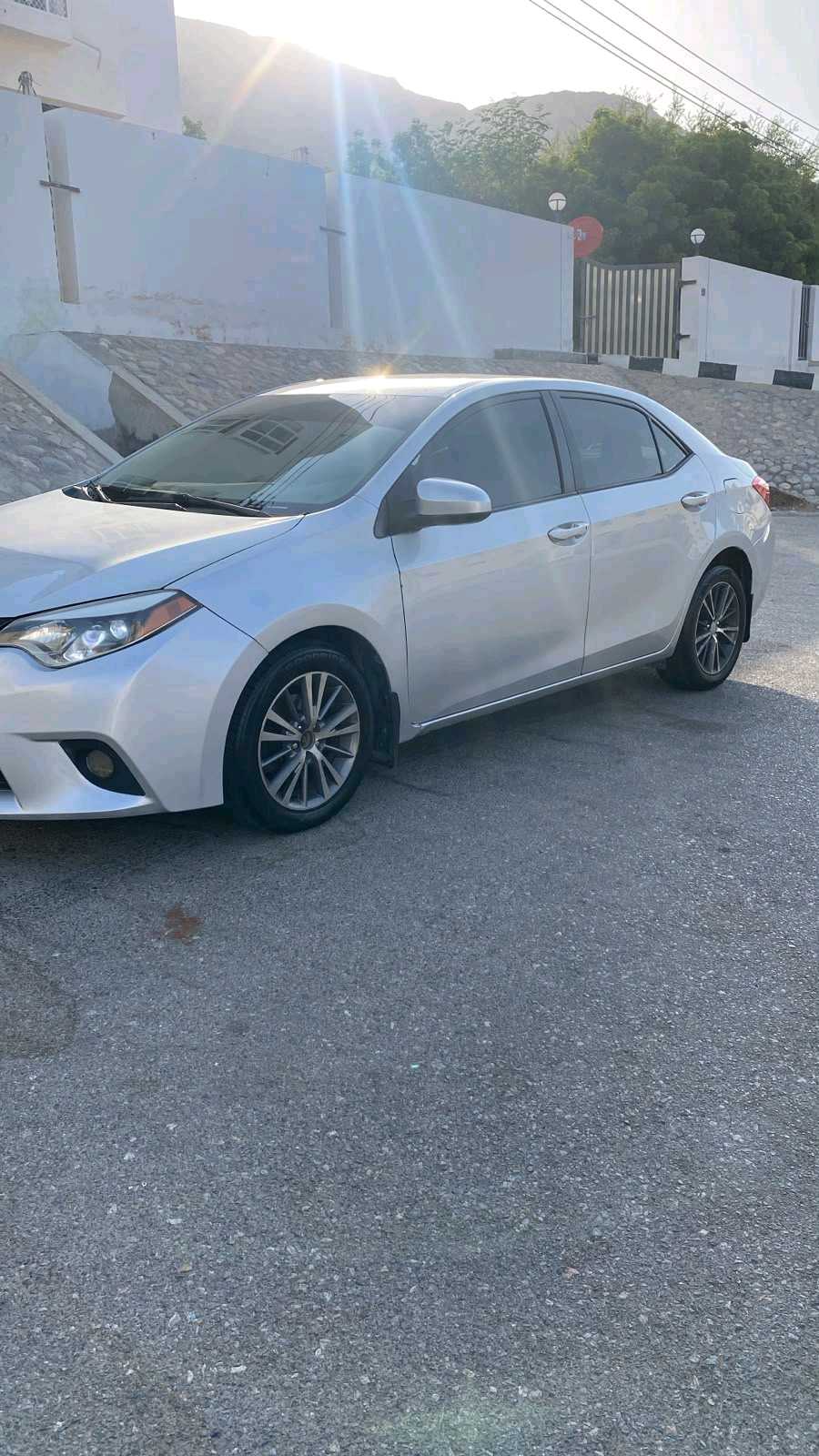 Car Image 2016 TOYOTA COROLLA LE