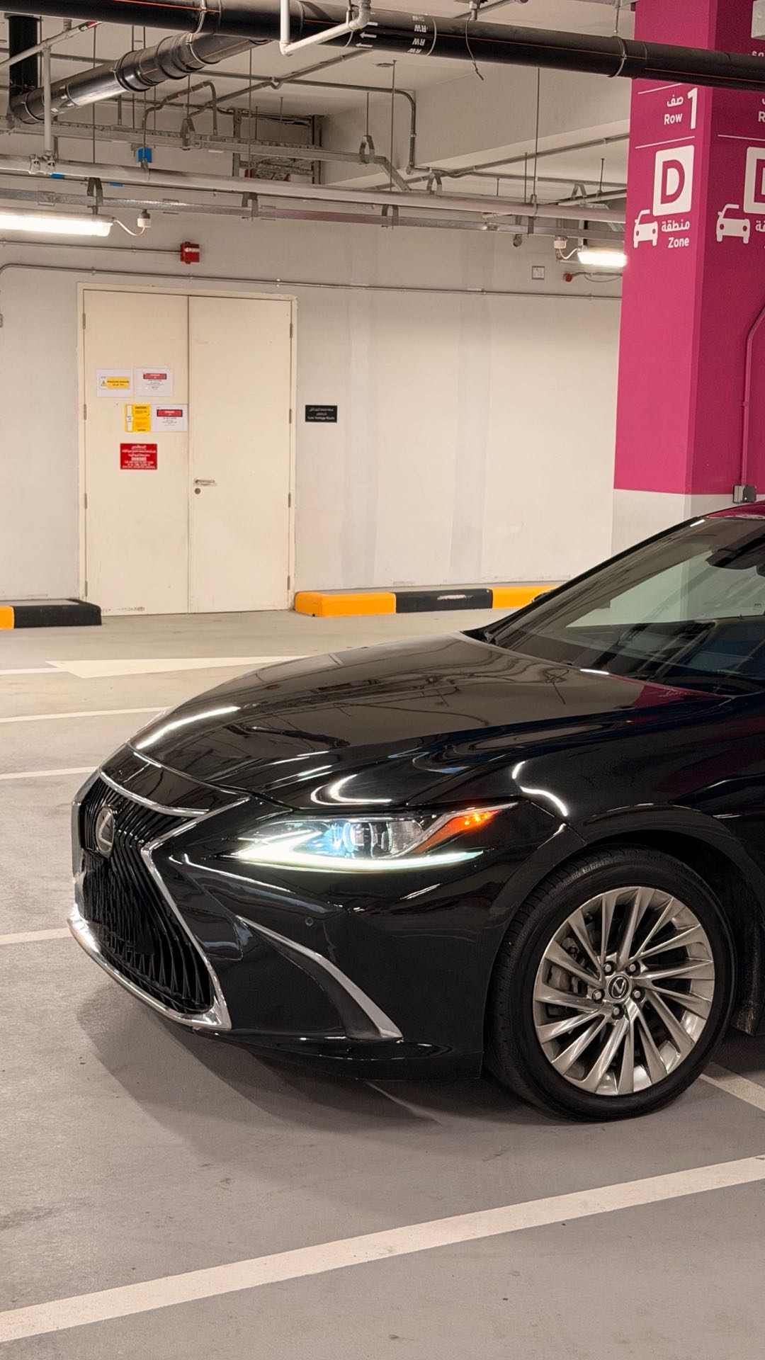 Car Image 2019 LEXUS ES 350
