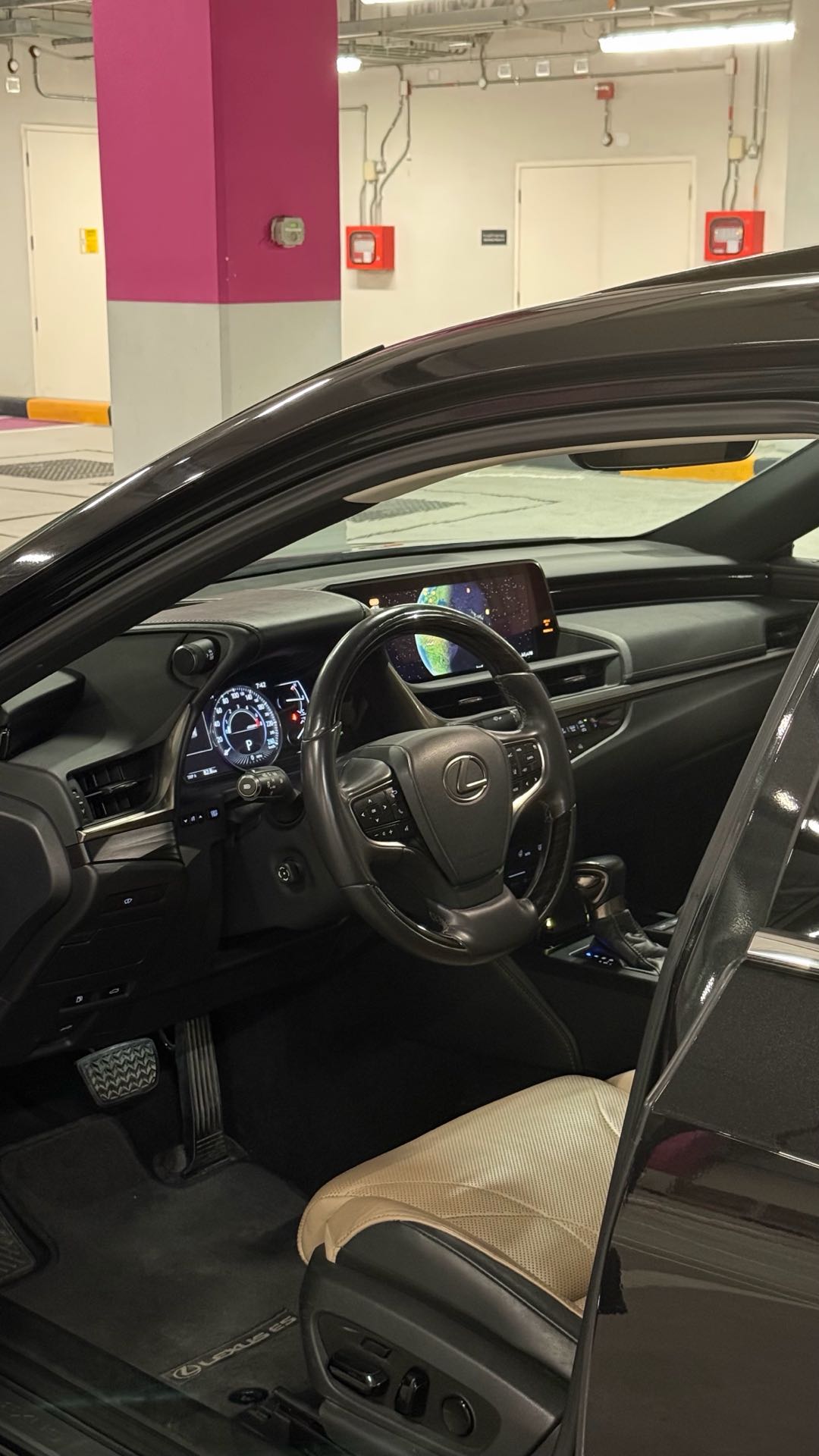 Car Image 2019 LEXUS ES 350