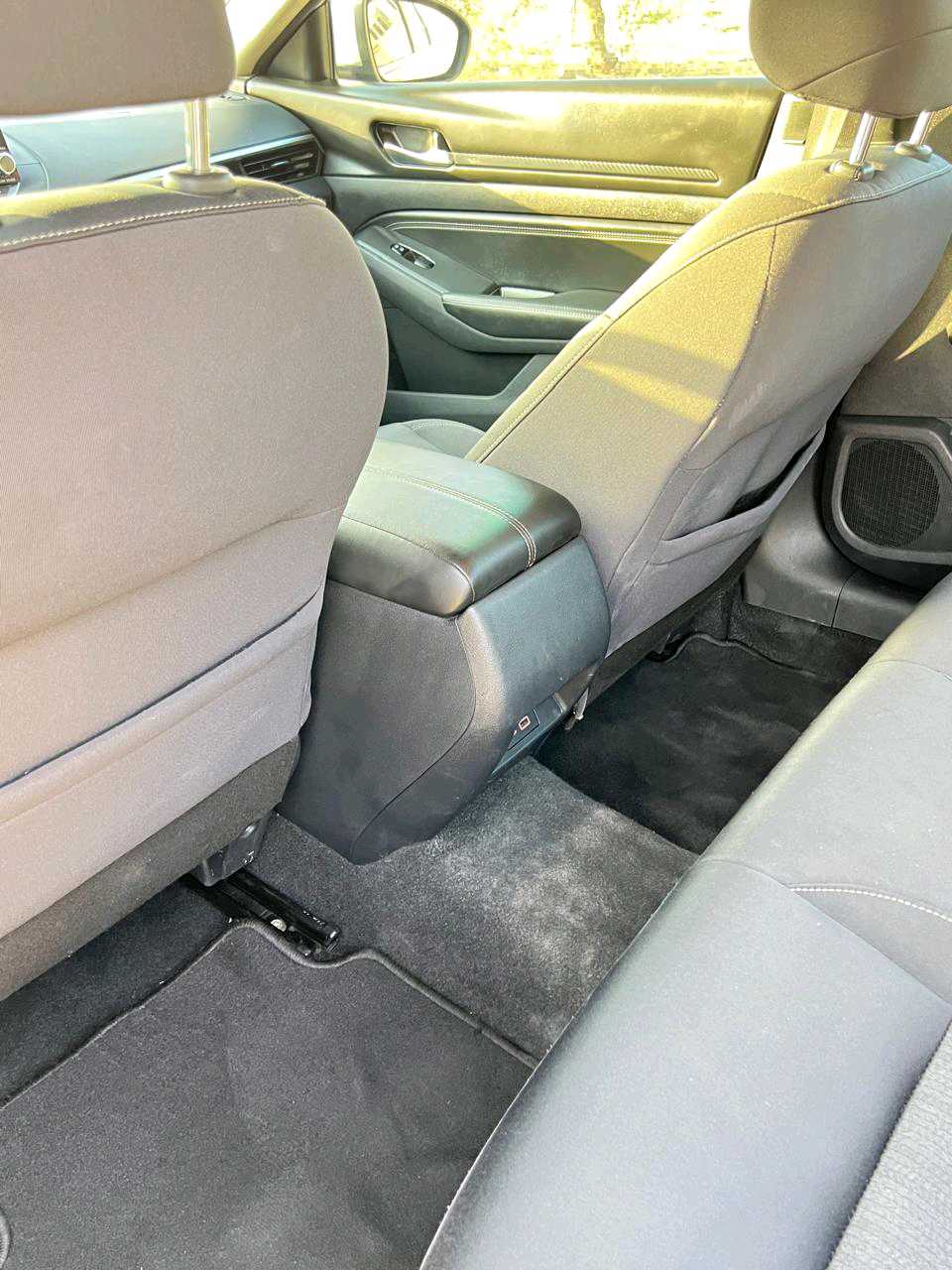 Car Image 2019 NISSAN ALTIMA S