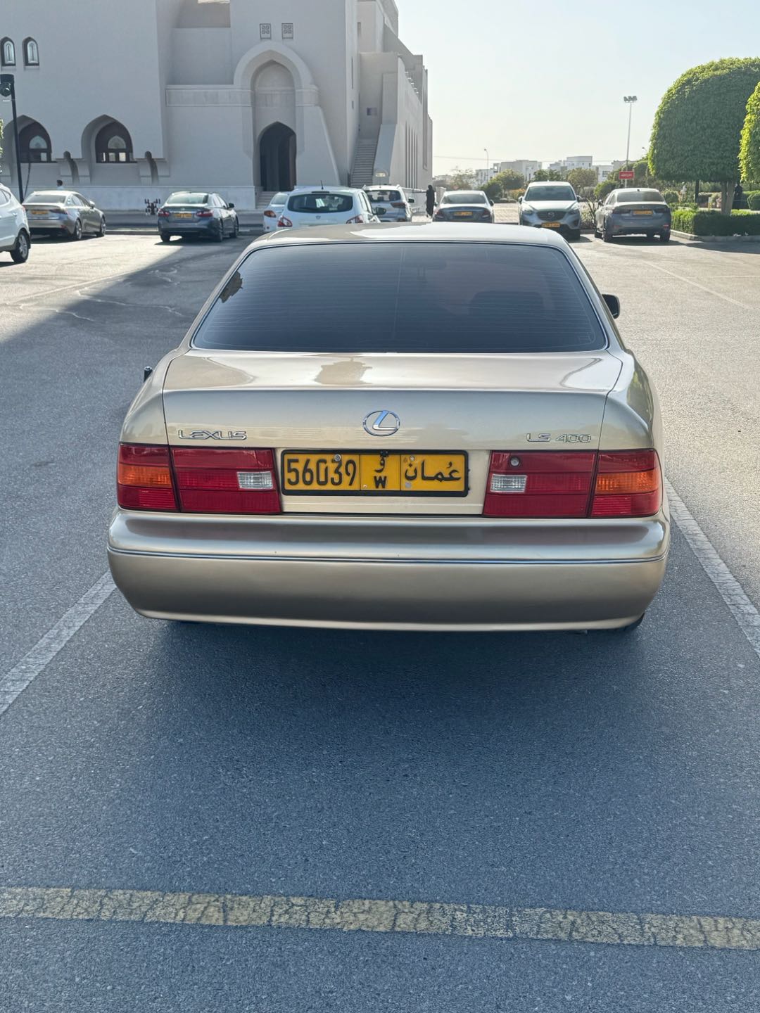 Car Image 1999 LEXUS LS 400