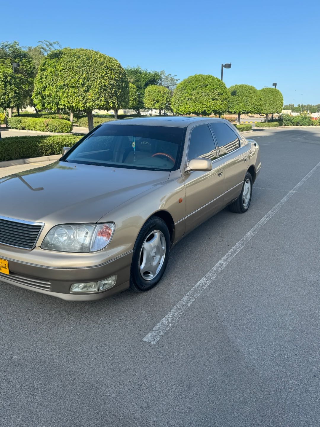 Car Image 1999 LEXUS LS 400