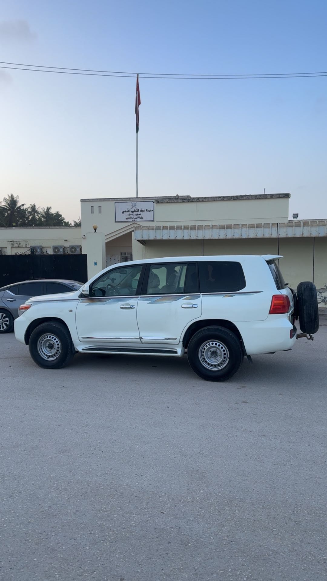 Car Image 2008 TOYOTA LAND CRUISER VX.R