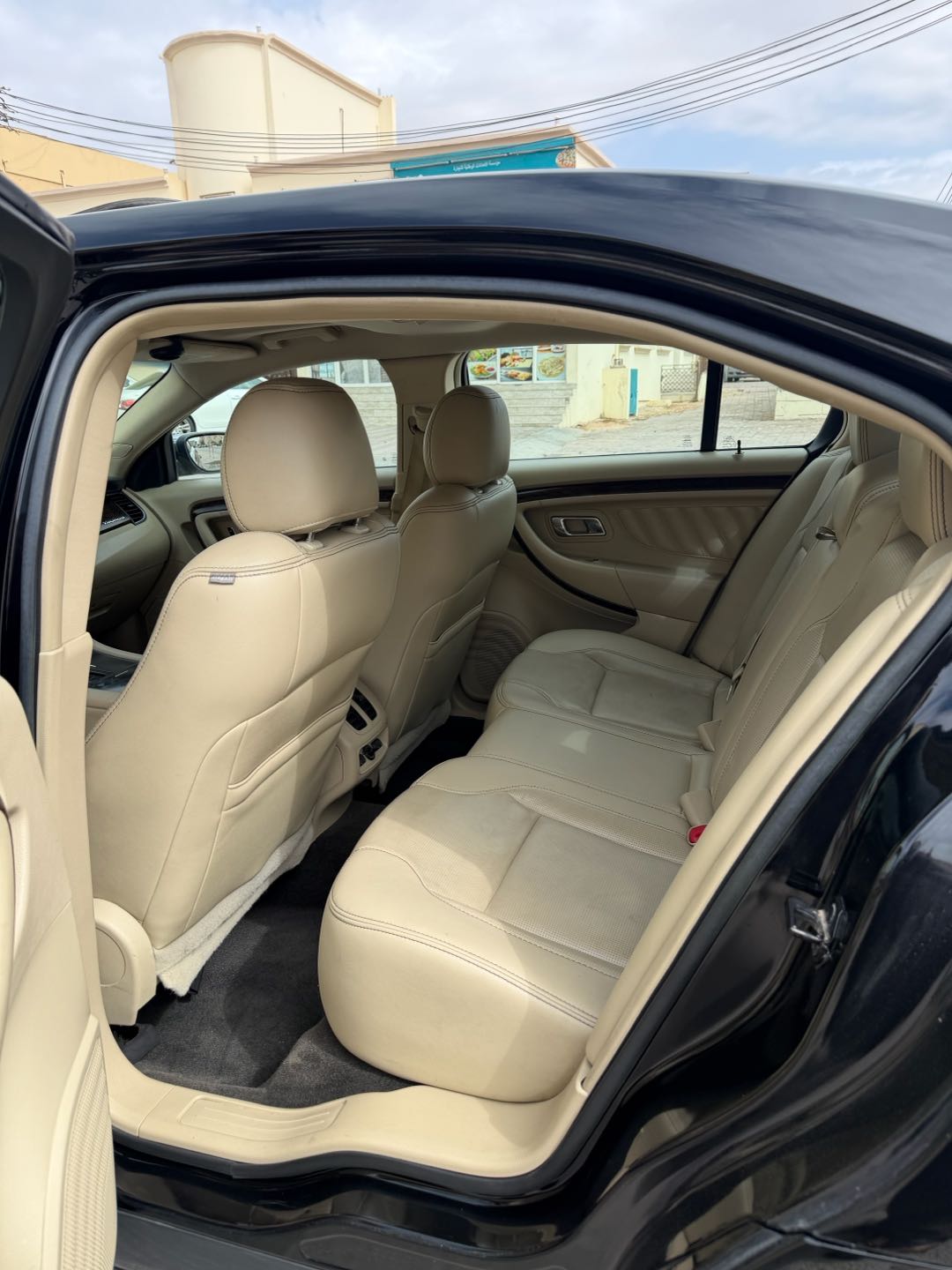 Car Image 2018 FORD TAURUS 