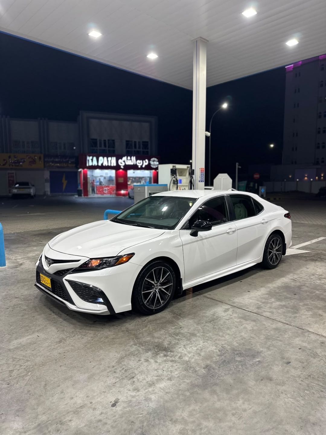 Car Image 2021 TOYOTA CAMRY SE