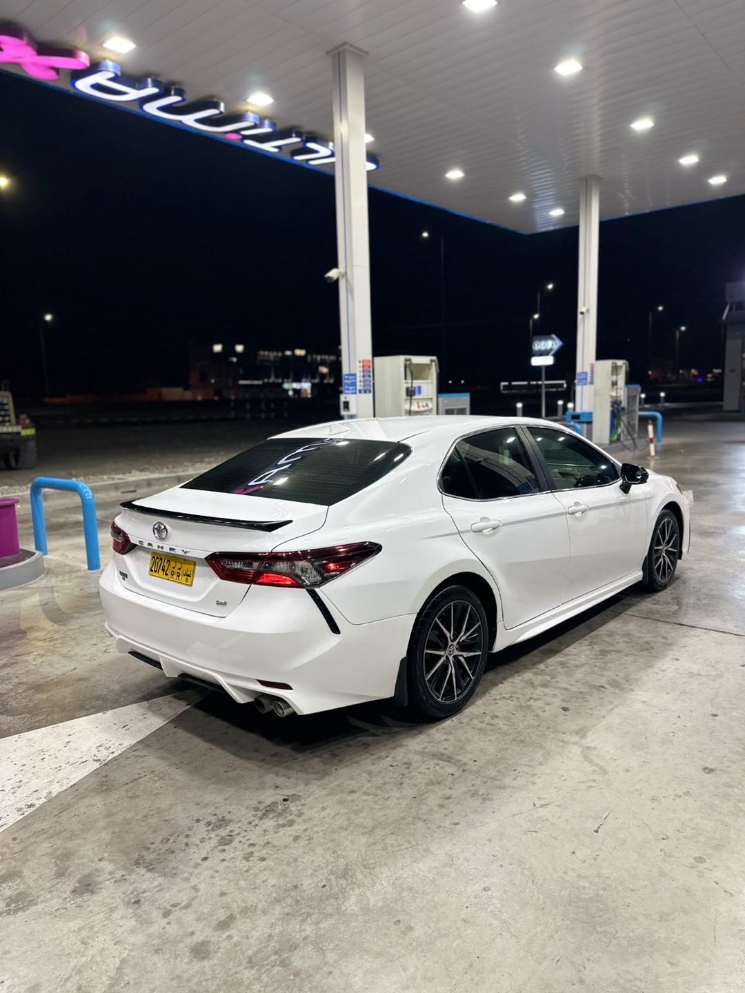 Car Image 2021 TOYOTA CAMRY SE