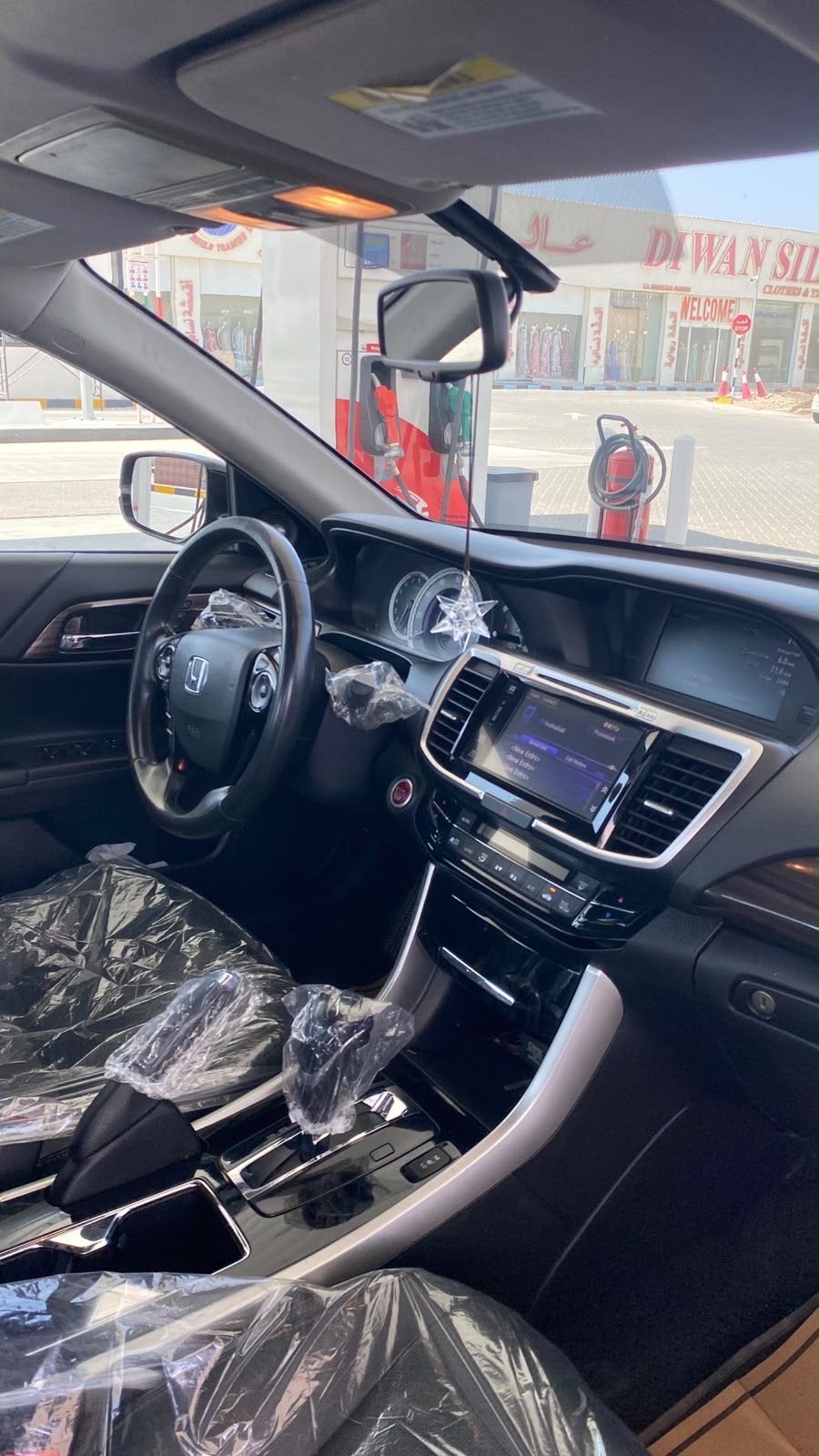 Car Image 2017 HONDA ACCORD TOURING