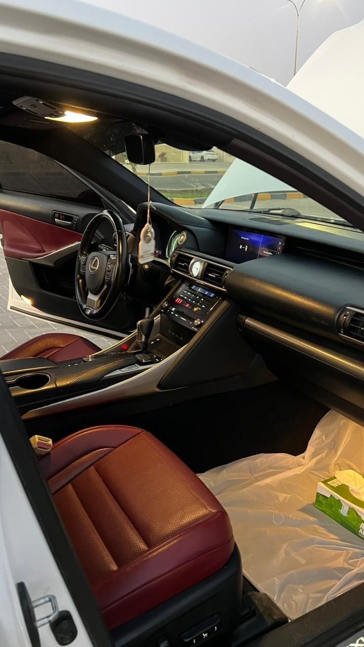 Car Image 2018 LEXUS IS 300