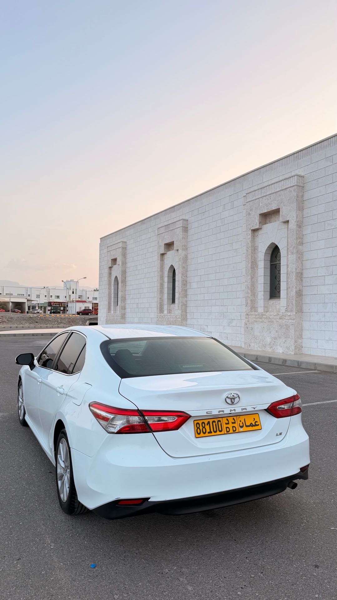Car Image 2018 TOYOTA CAMRY LE