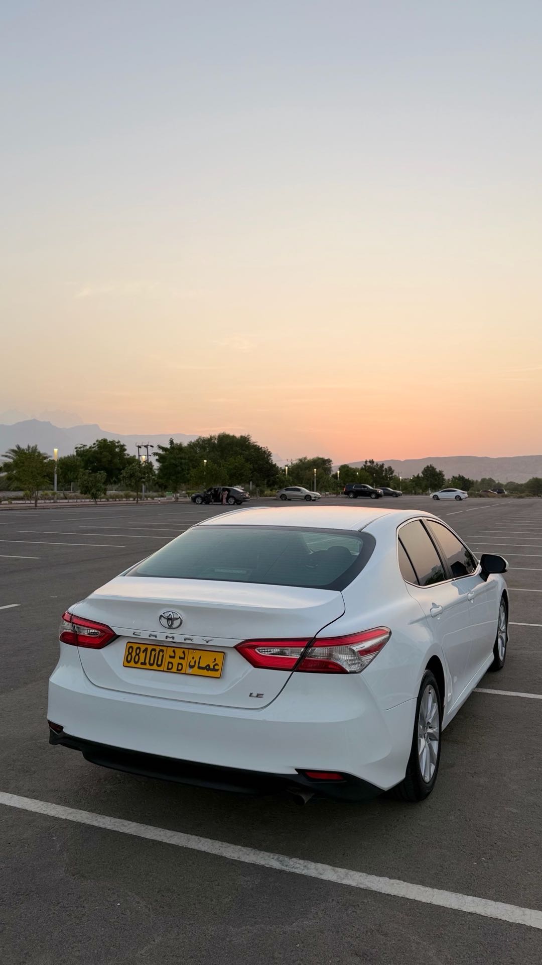 Car Image 2018 TOYOTA CAMRY LE