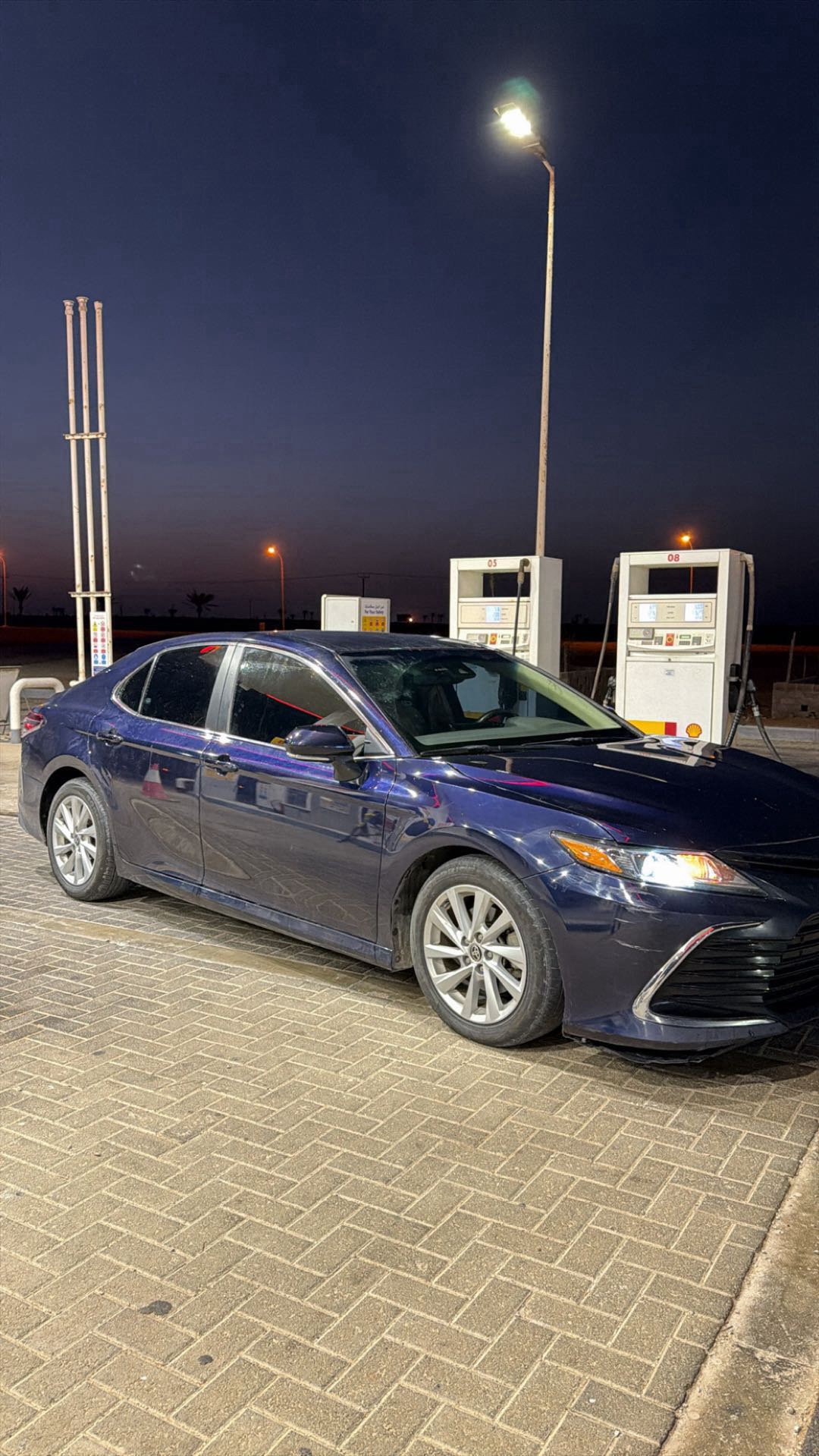 Car Image 2021 TOYOTA CAMRY LE