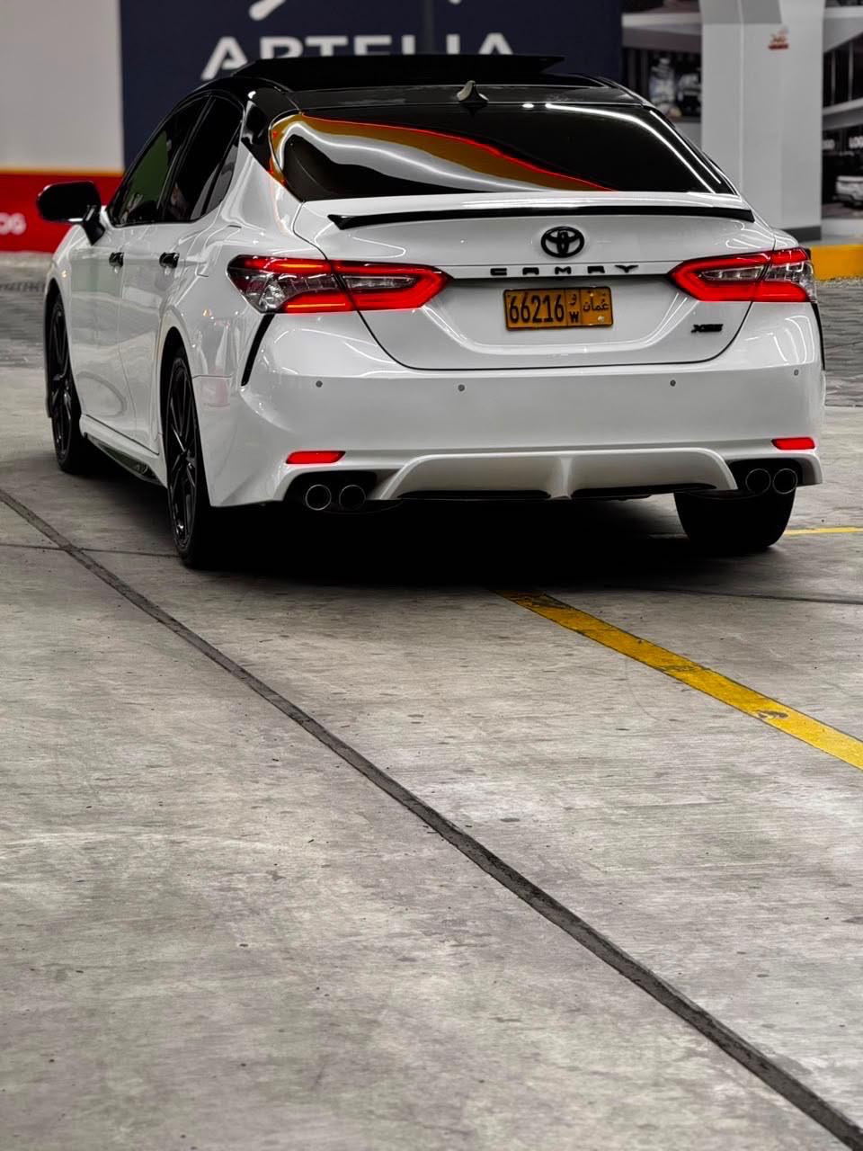 Car Image 2018 TOYOTA CAMRY XSE