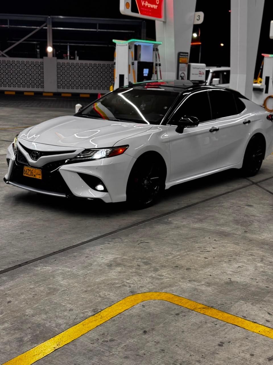 Car Image 2018 TOYOTA CAMRY XSE
