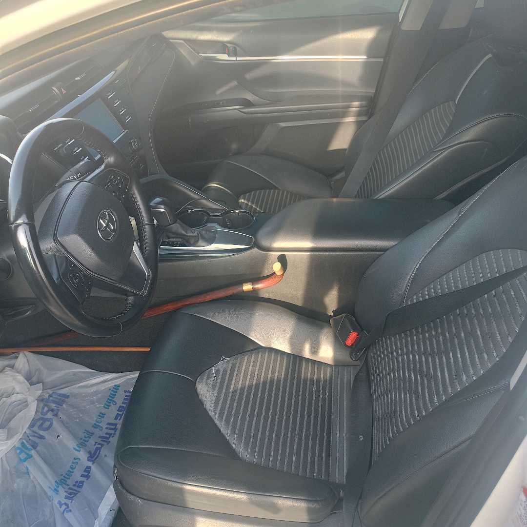 Car Image 2019 TOYOTA CAMRY SE