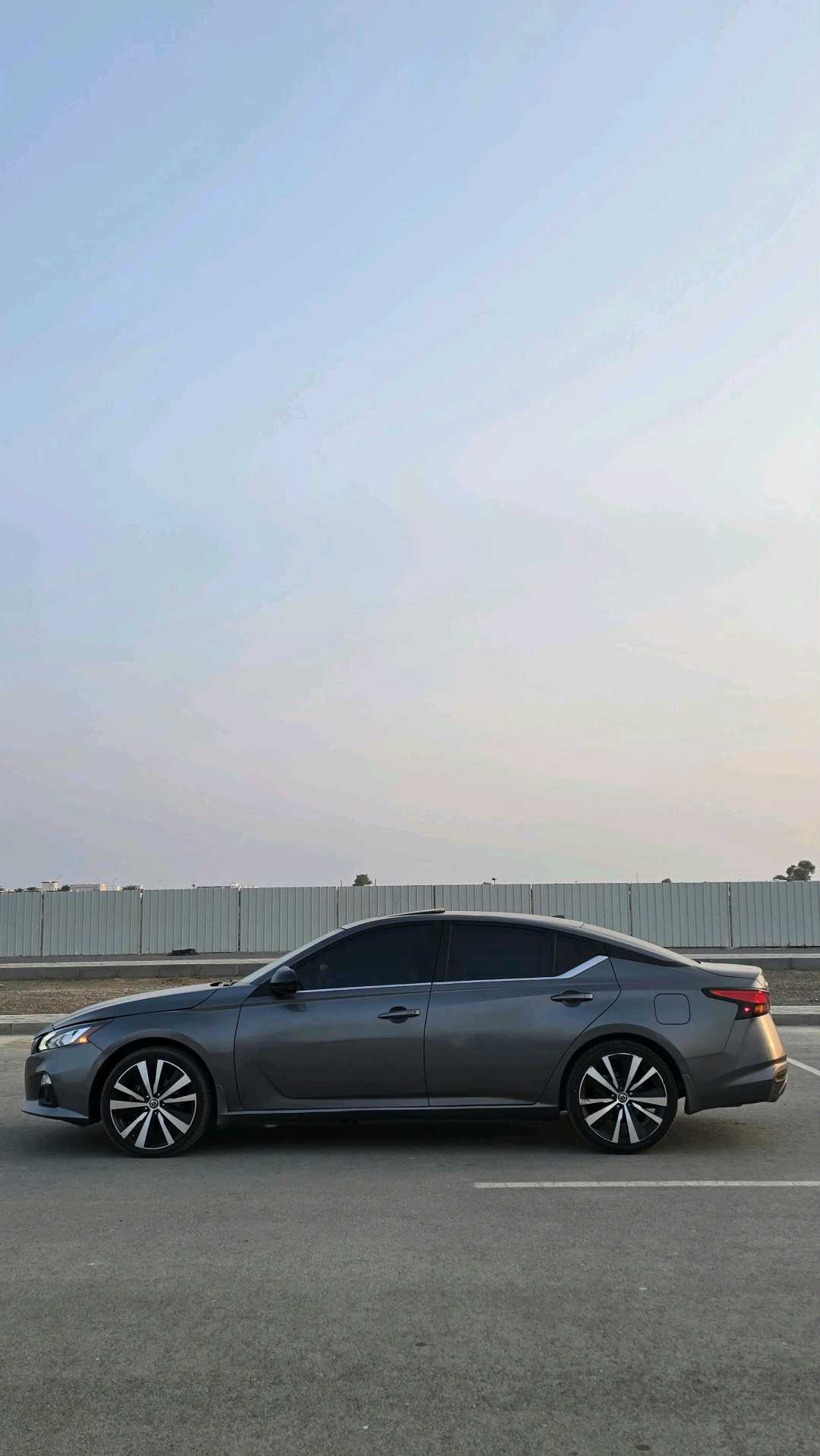 Car Image 2021 NISSAN ALTIMA SR