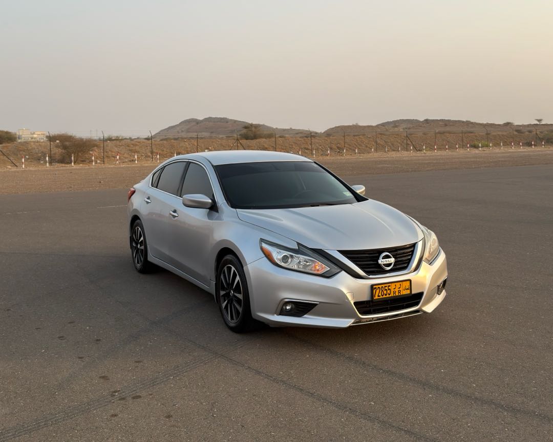 Car Image 2017 NISSAN ALTIMA S