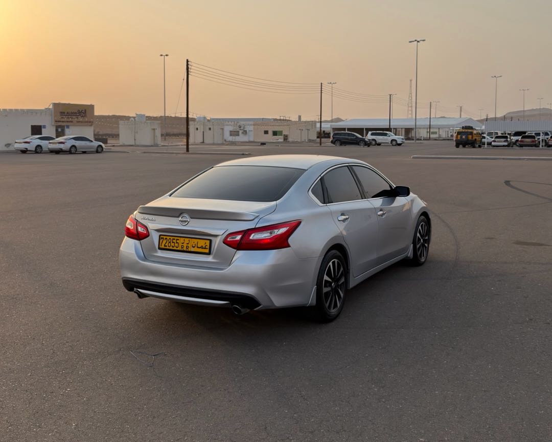 Car Image 2017 NISSAN ALTIMA S