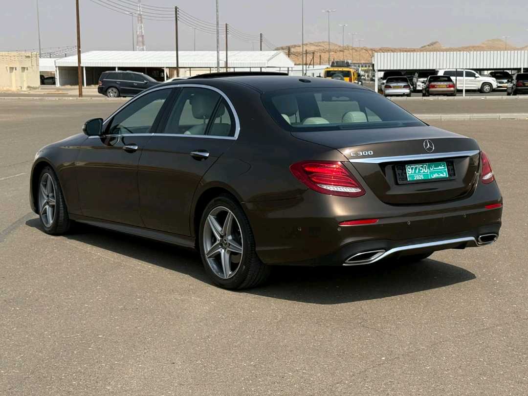 Car Image 2017 MERCEDES E Class 