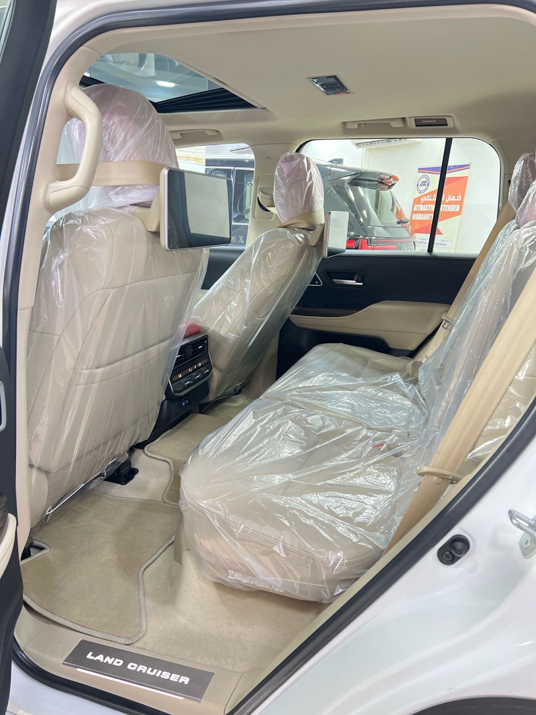 Car Image 2022 TOYOTA LAND CRUISER VX