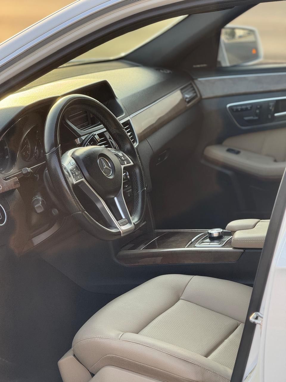 Car Image 2013 MERCEDES E Class 350