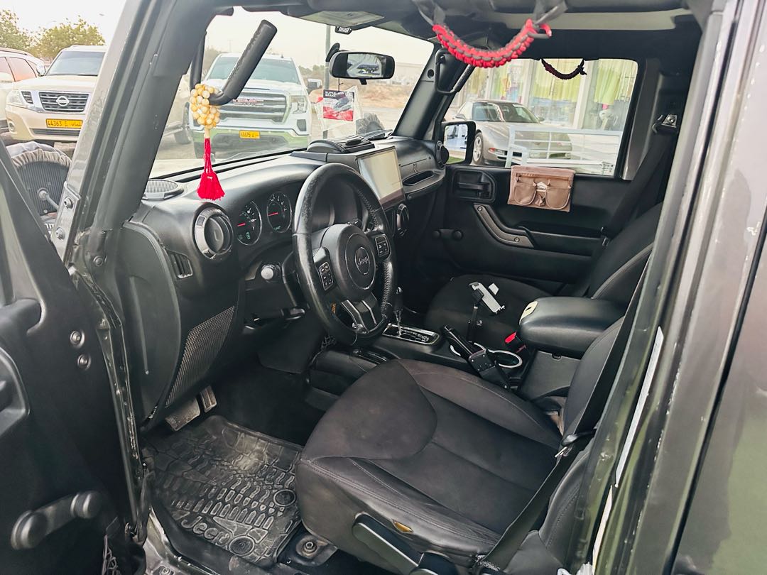 Car Image 2018 JEEP WRANGLER Sport