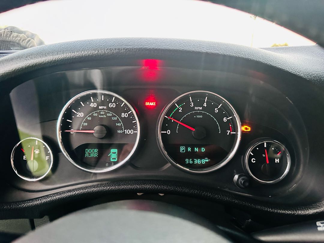 Car Image 2018 JEEP WRANGLER Sport