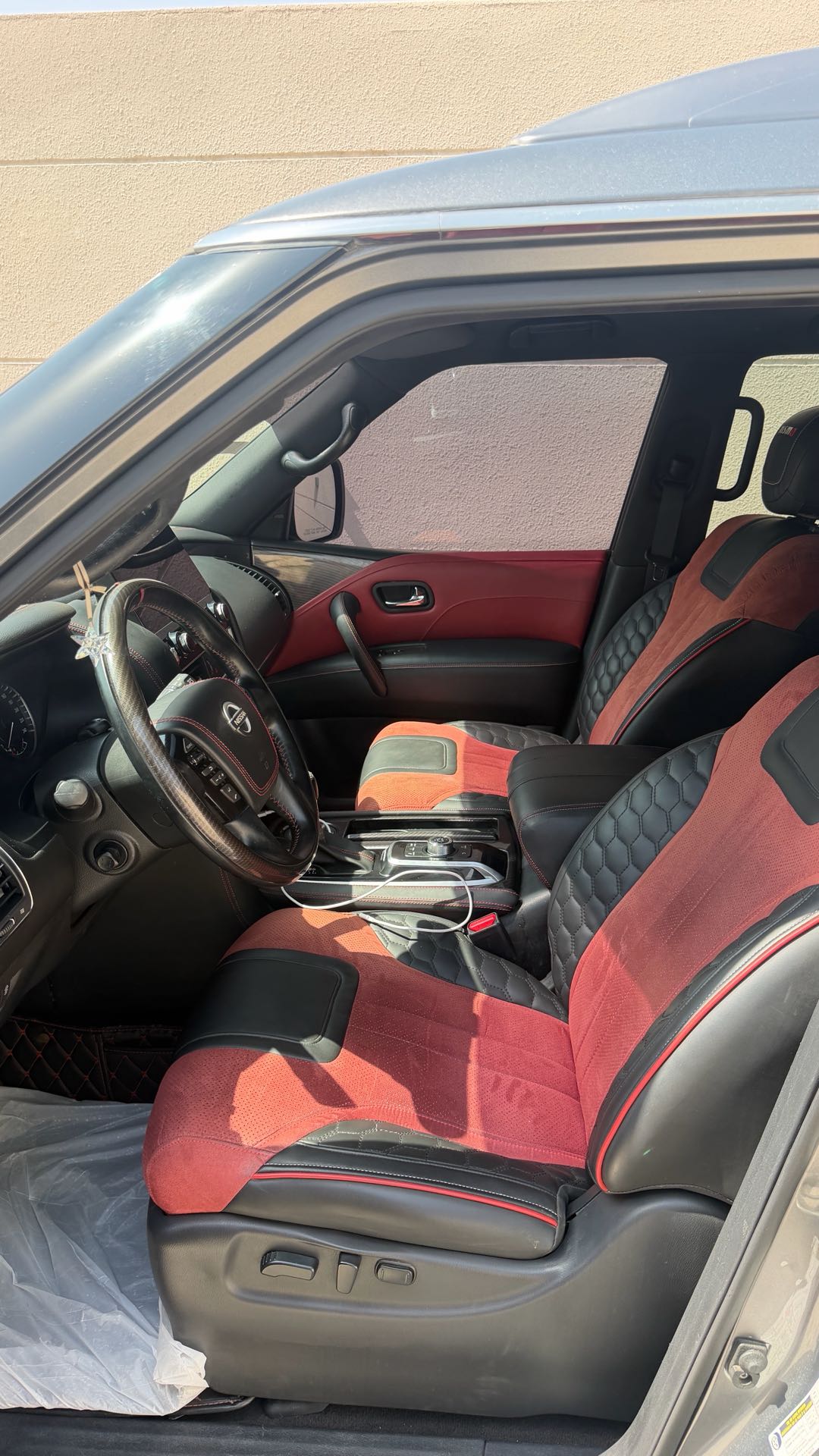 Car Image 2019 NISSAN ARMADA 