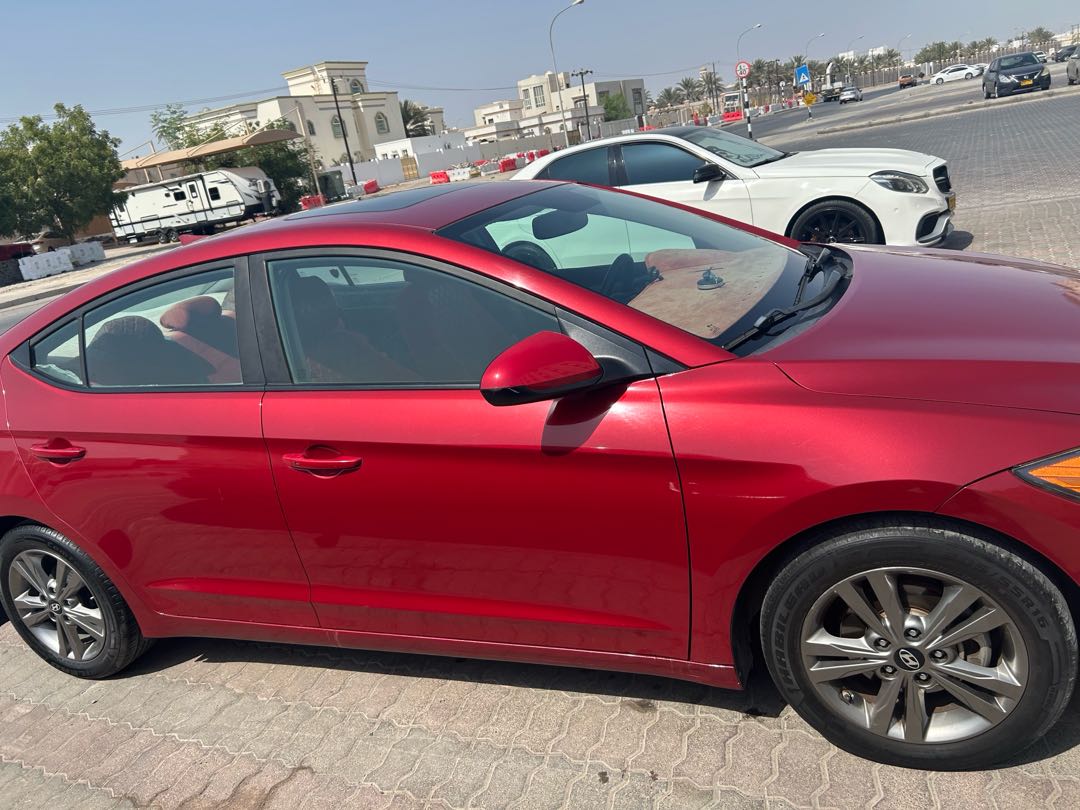 Car Image 2017 HYUNDAI ELANTRA SE