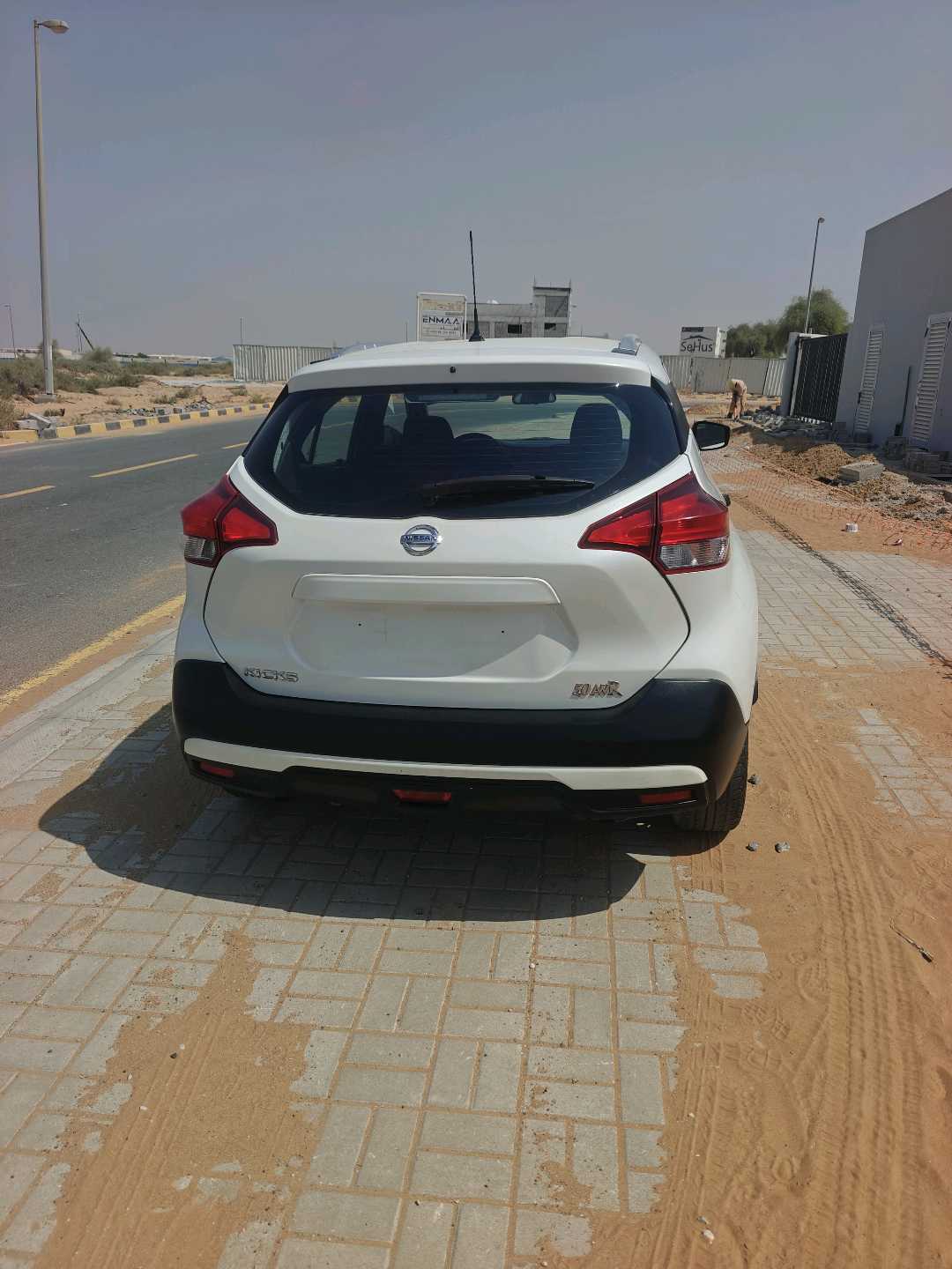 Car Image 2018 NISSAN KICKS 