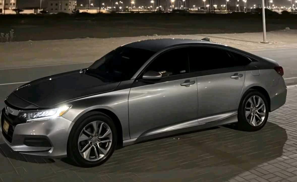 Car Image 2018 HONDA ACCORD LX