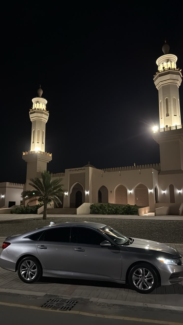 Car Image 2018 HONDA ACCORD LX