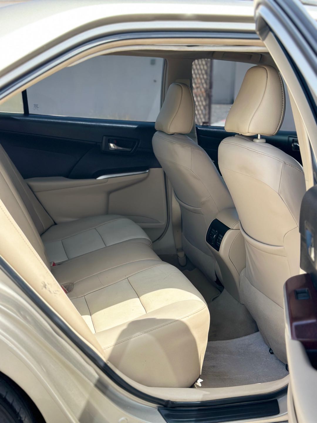 Car Image 2014 TOYOTA CAMRY XLE