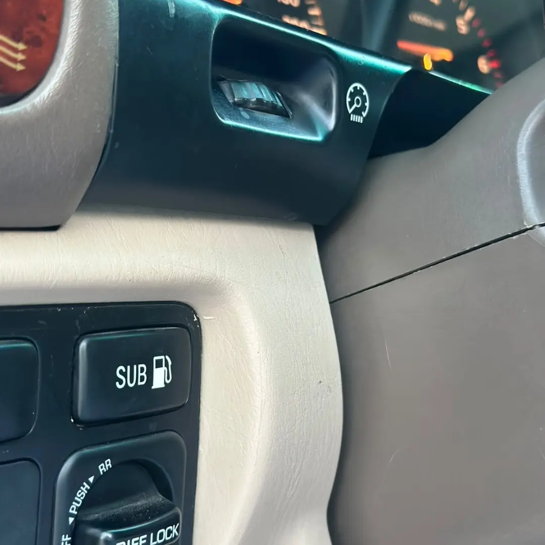 Car Image 1999 TOYOTA LAND CRUISER VX.R