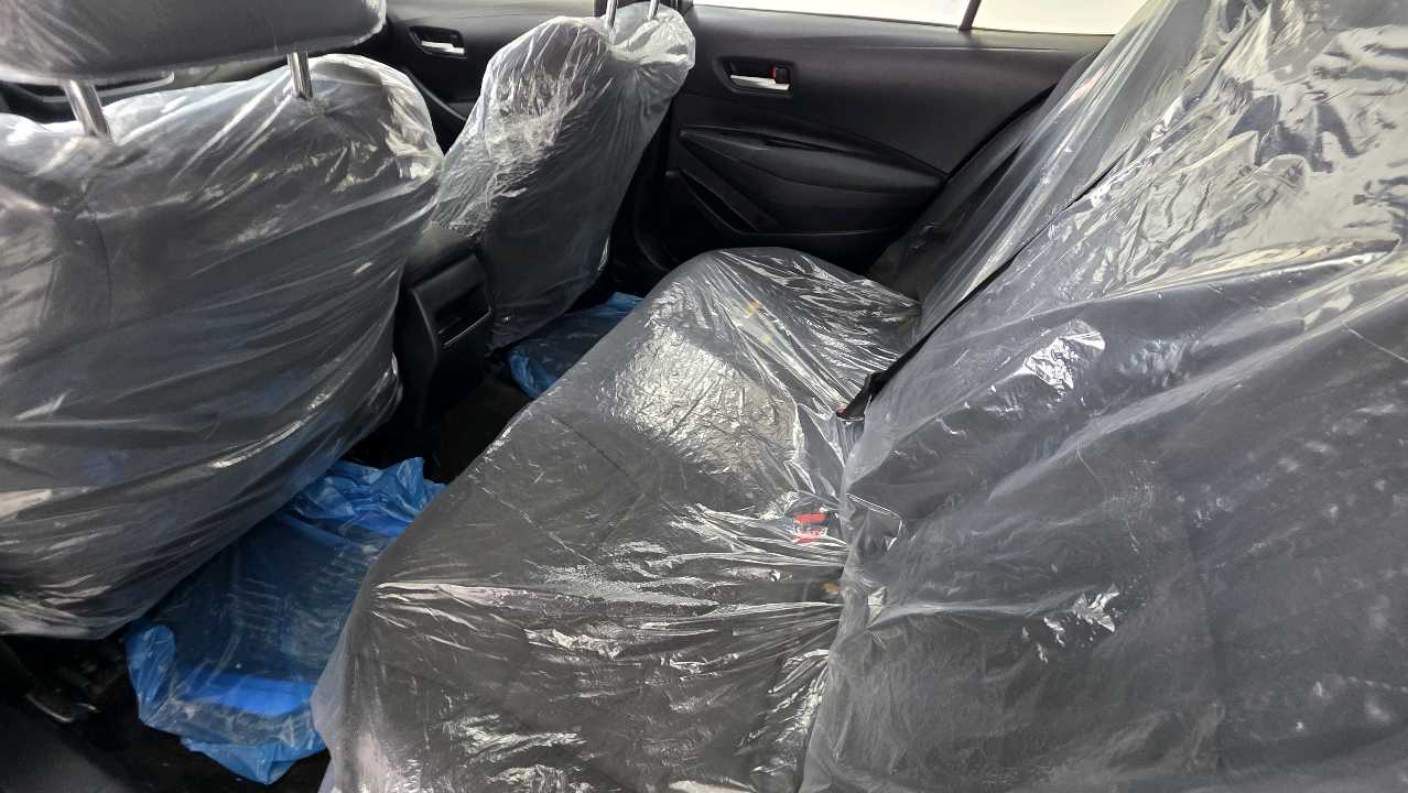 Car Image 2019 TOYOTA COROLLA LE