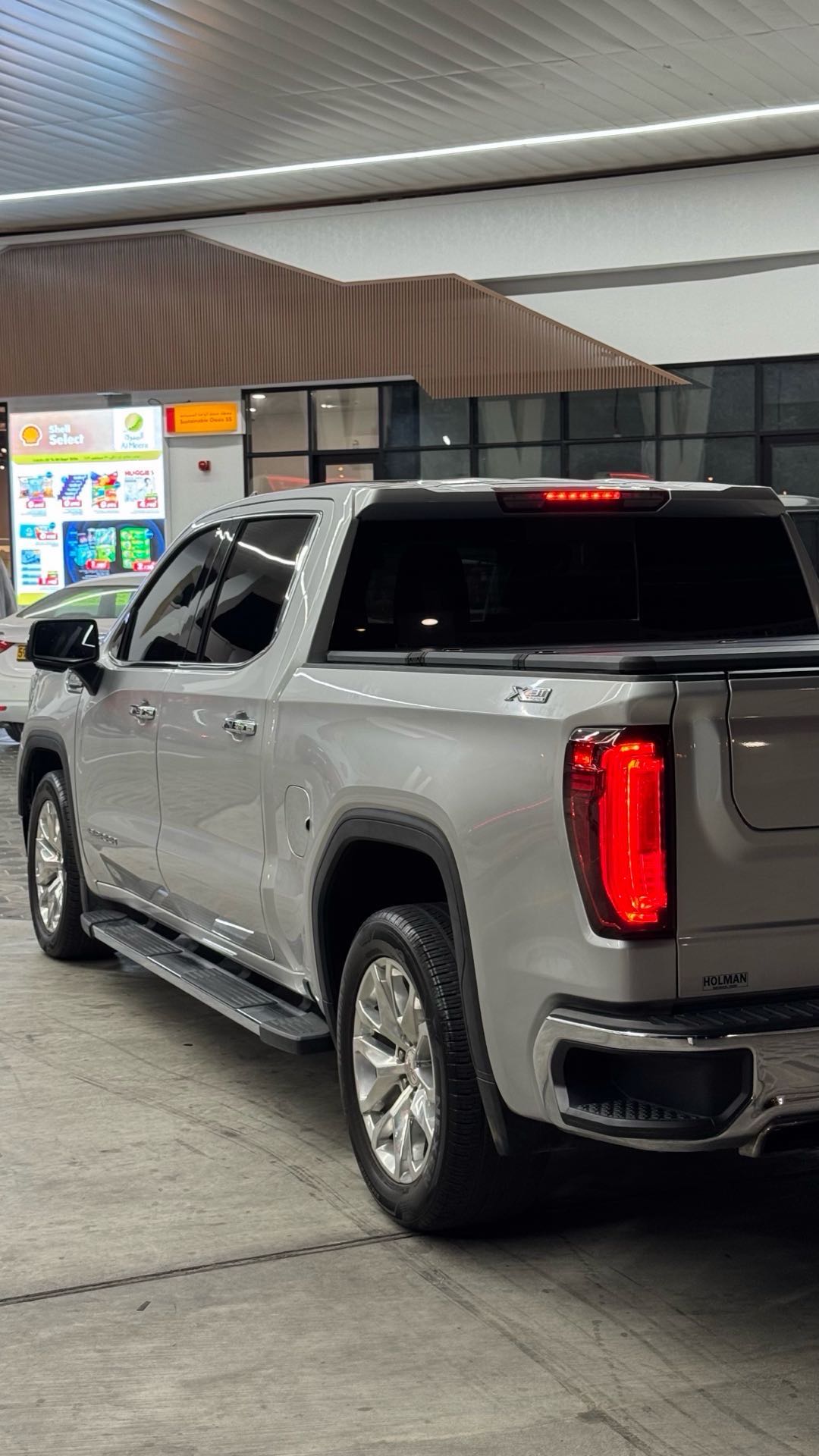 Car Image 2021 GMC SIERRA SLT