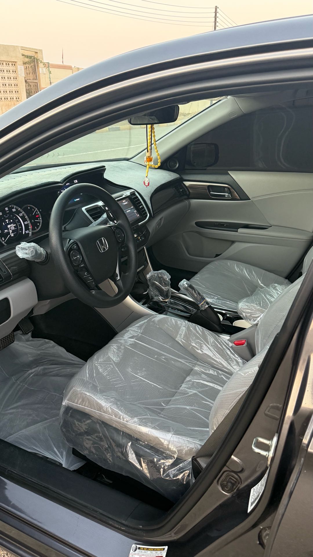 Car Image 2017 HONDA ACCORD EXL