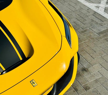 فيراري F8 2021