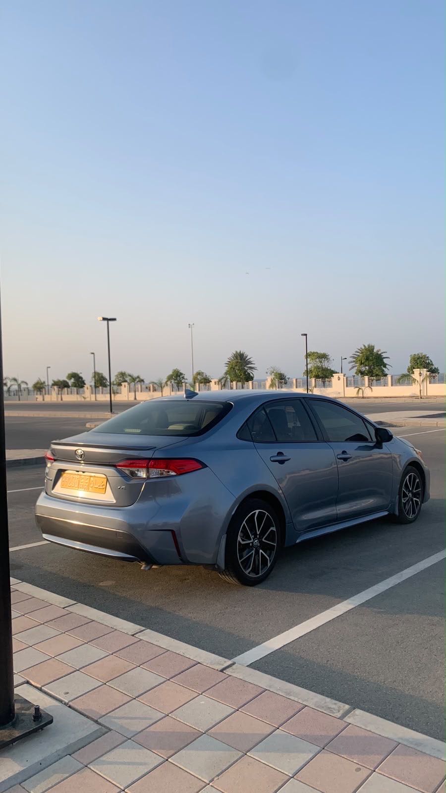 Car Image 2020 TOYOTA COROLLA LE