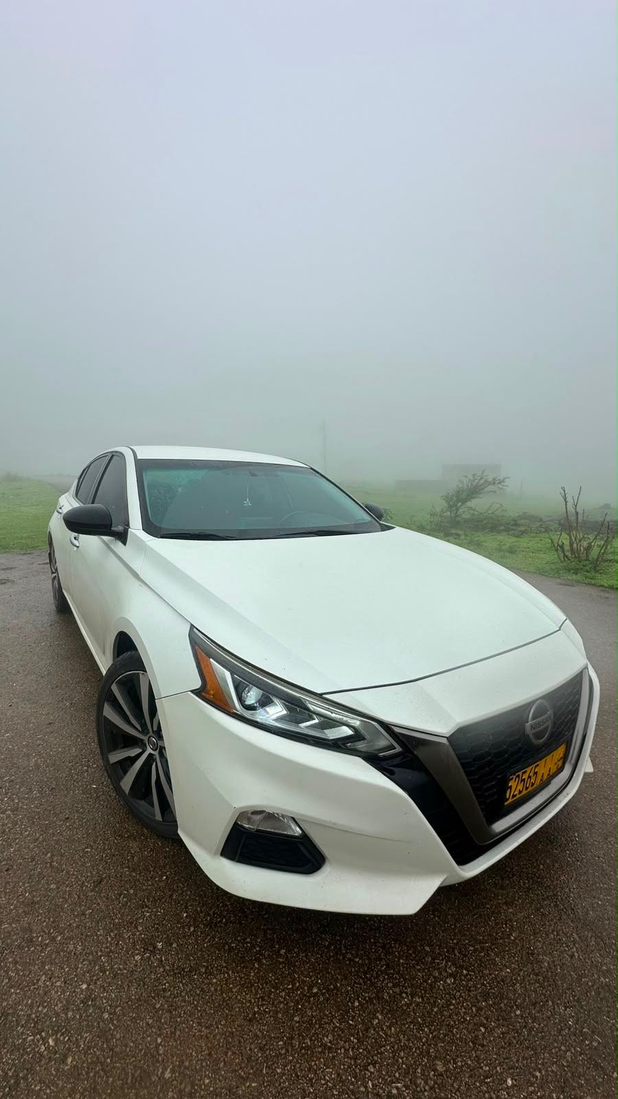 Car Image 2019 NISSAN ALTIMA SR