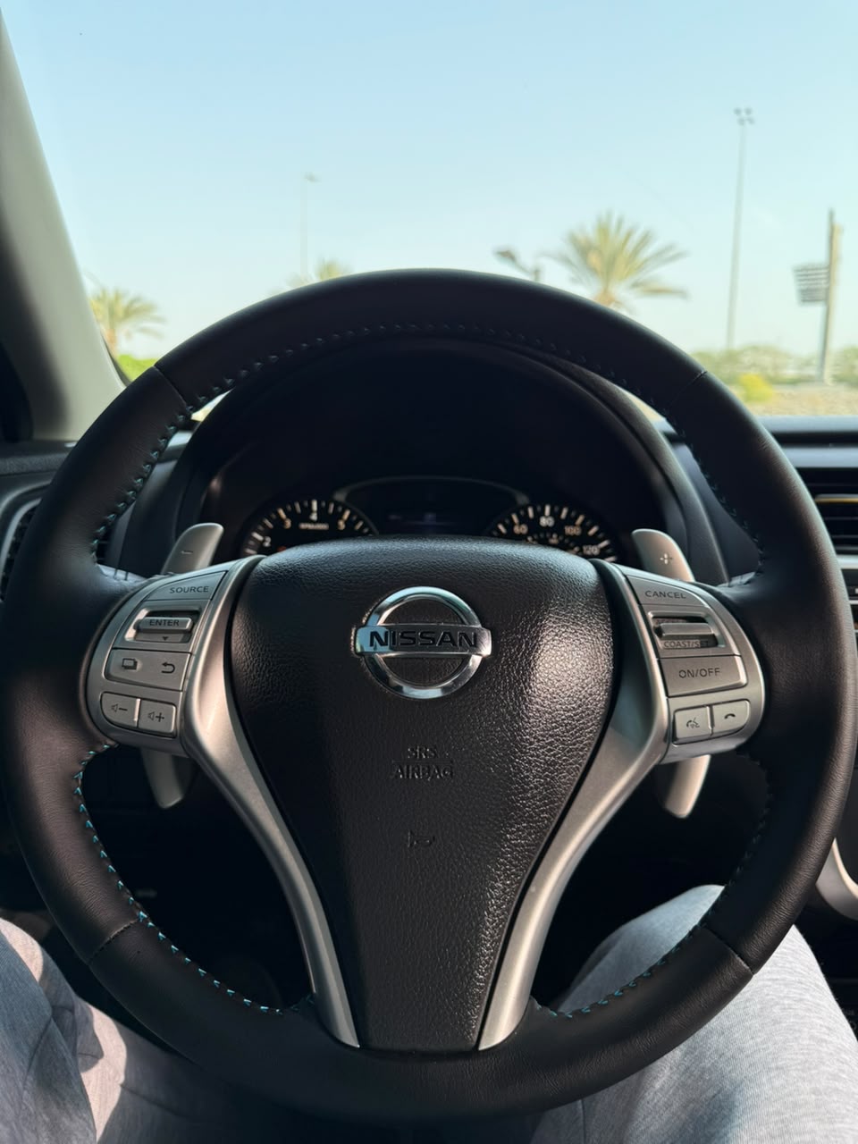 Car Image 2017 NISSAN ALTIMA SR