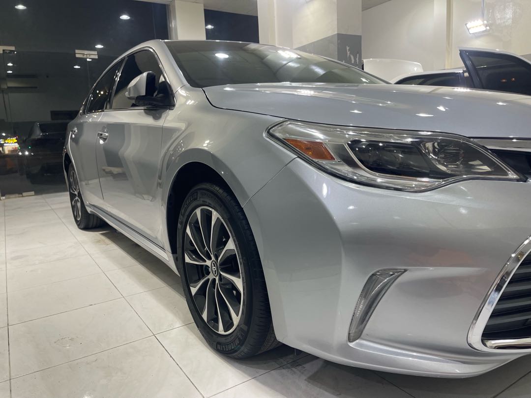 Car Image 2018 TOYOTA AVALON XLE