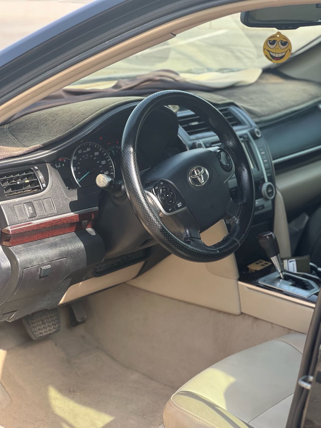 Car Image 2013 TOYOTA CAMRY XLE
