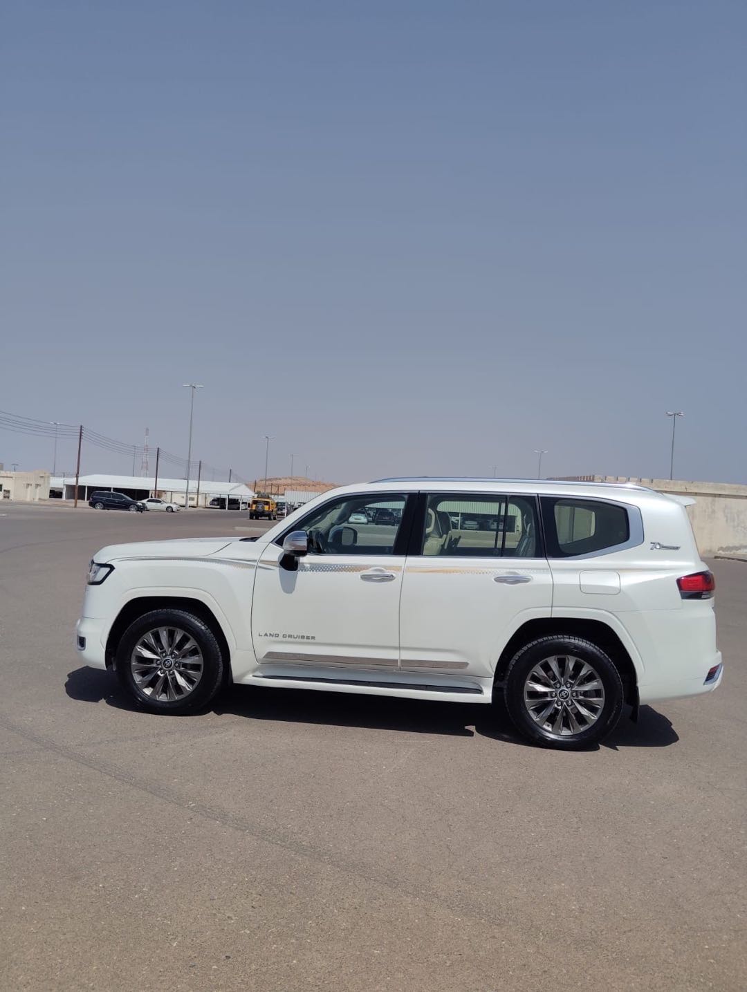 Car Image 2022 TOYOTA LAND CRUISER VX