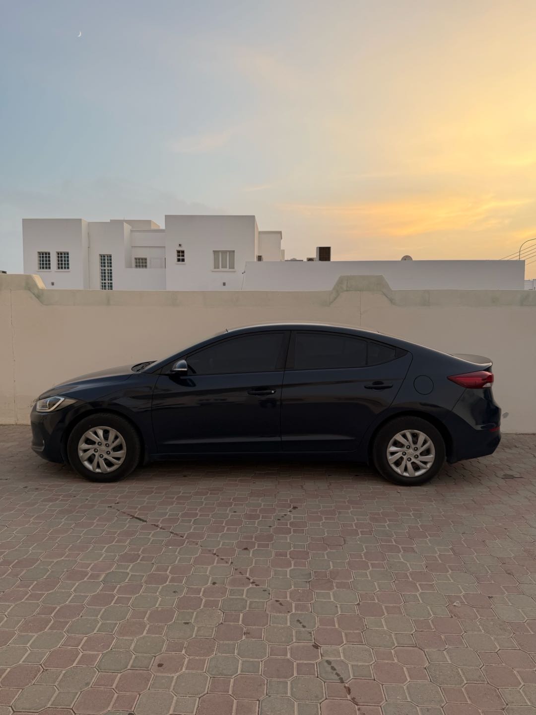 Car Image 2017 HYUNDAI ELANTRA SE