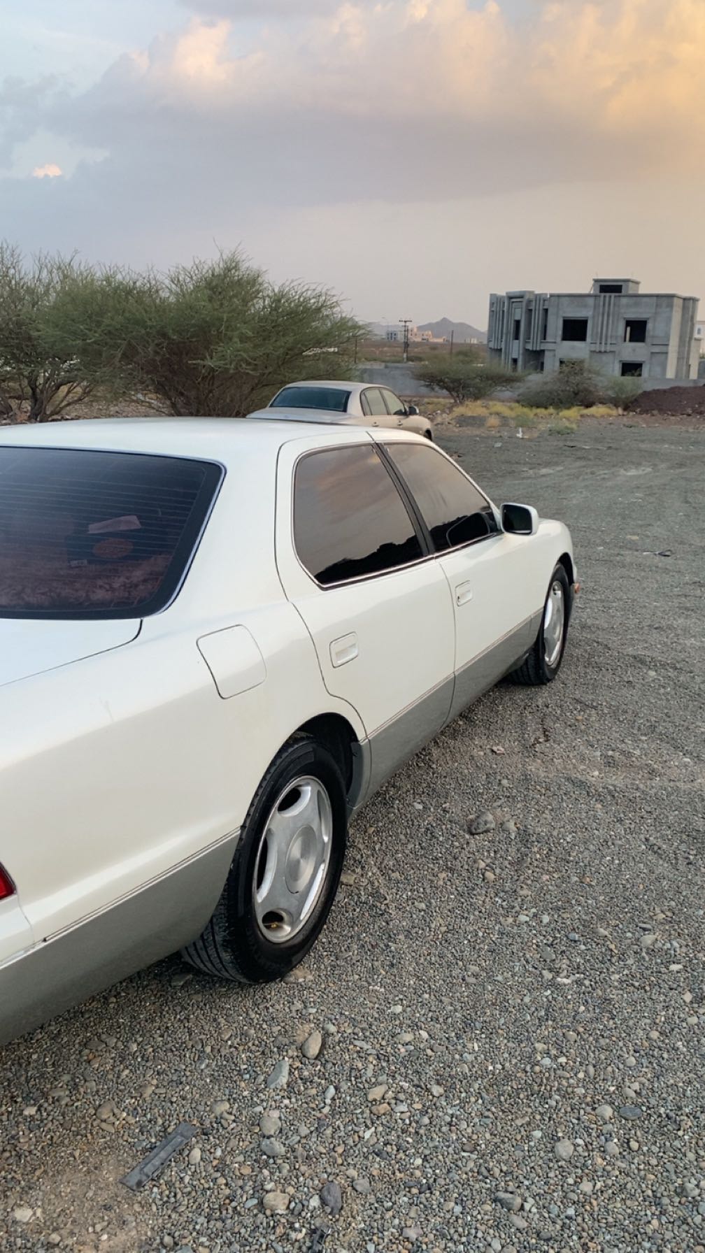 Car Image 1999 LEXUS LS 400