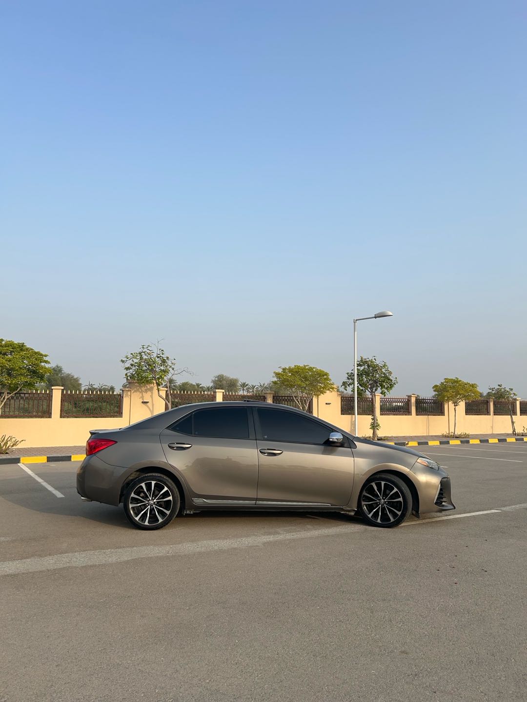 Car Image 2017 TOYOTA COROLLA SE