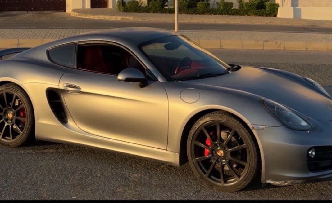 PORSCHE 918 SPYDER 2020