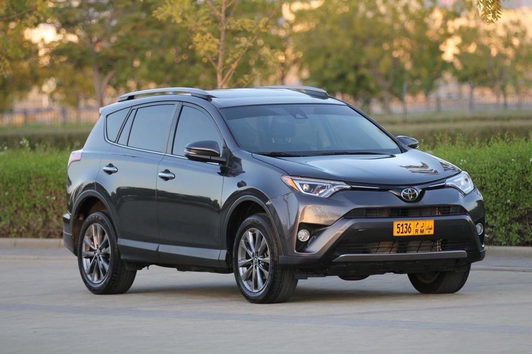 Car Image 2018 TOYOTA RAV4 LIMITED